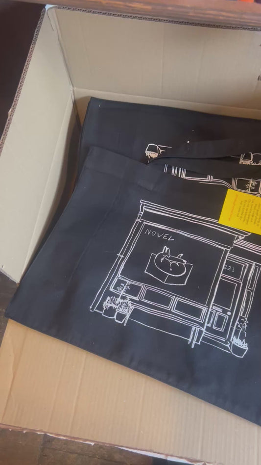 Novel XL tote bags